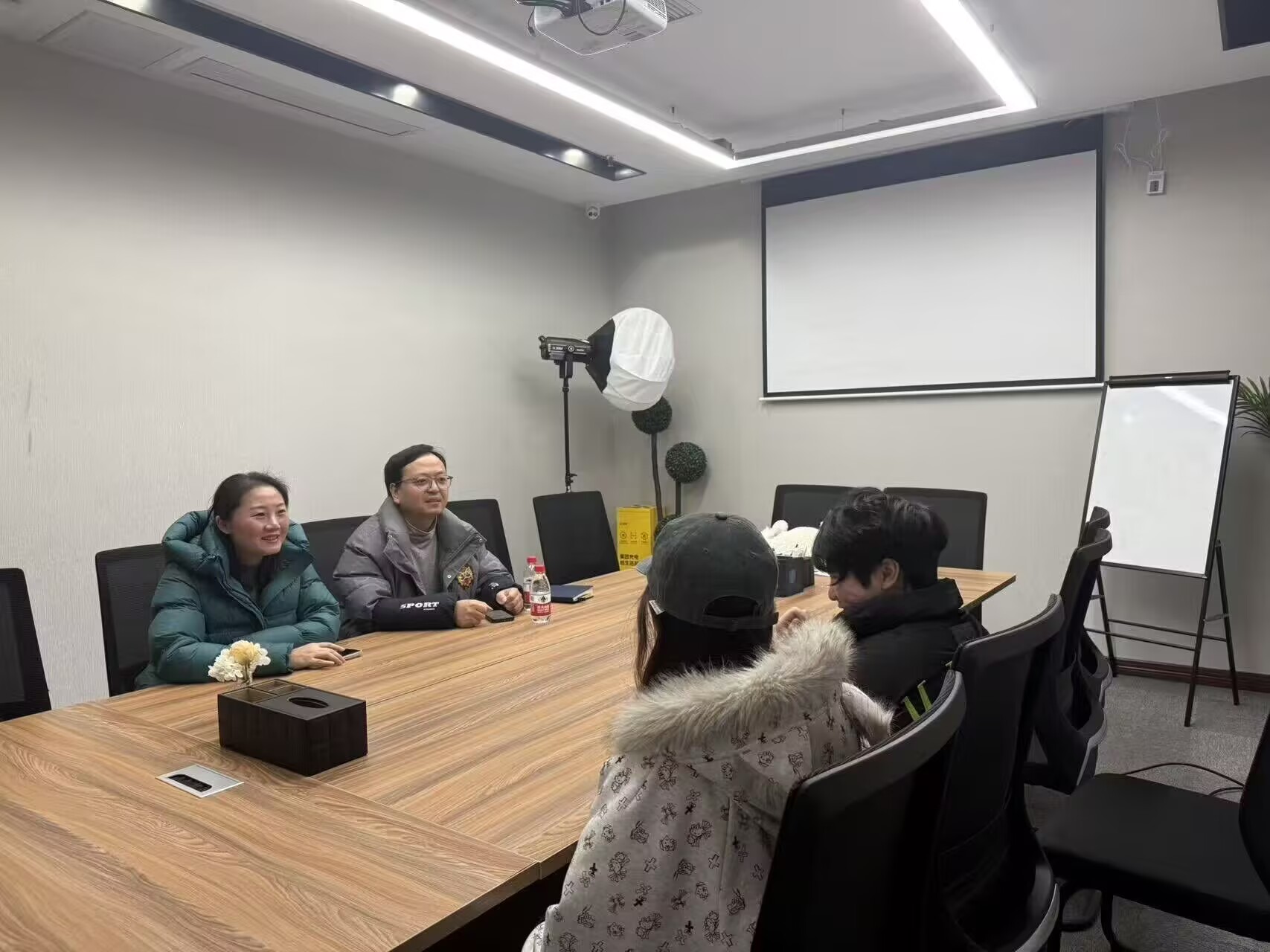 数字孪生产业学院走访优矩互动北京科技重庆分公司——共探数字互动新未来